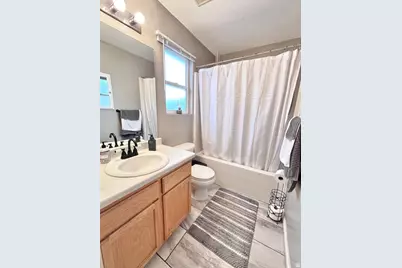 1429 W 2450 S, Woods Cross, UT 84087 - Photo 7