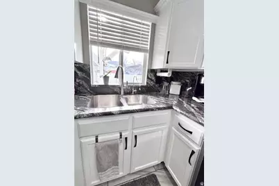 1429 W 2450 S, Woods Cross, UT 84087 - Photo 3