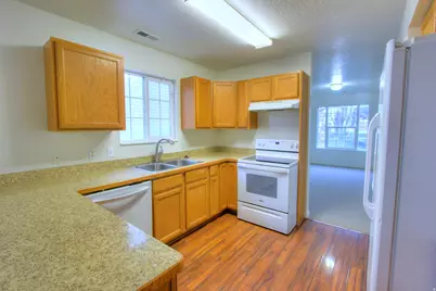 833 W 250 N, Spanish Fork, UT 84660 - Photo 7