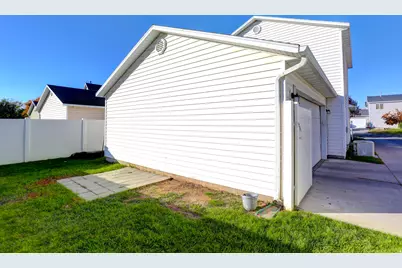 833 W 250 N, Spanish Fork, UT 84660 - Photo 35