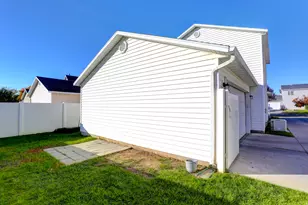 833 W 250 N, Spanish Fork, UT 84660 - Photo 35