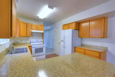 833 W 250 N, Spanish Fork, UT 84660 - Photo 9