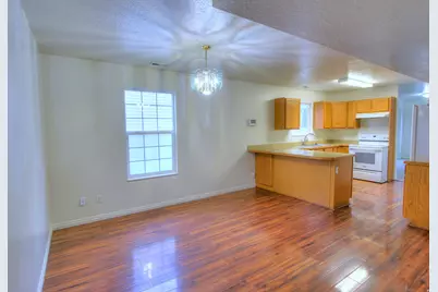 833 W 250 N, Spanish Fork, UT 84660 - Photo 5