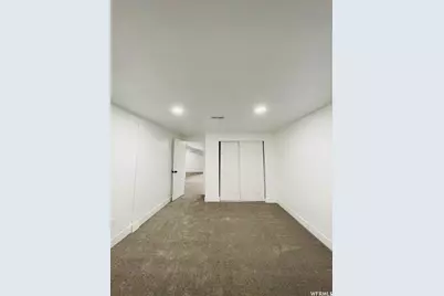 2045 W 6200 S, Taylorsville, UT 84129 - Photo 7