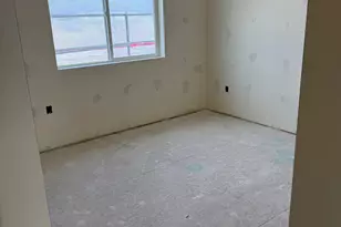 649 E Ryegrass Dr, Eagle Mountain, UT 84005 - Photo 11