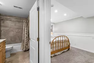 69 E North Canyon Rd, Bountiful, UT 84010 - Photo 33