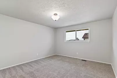 5495 S 2100 W, Roy, UT 84067 - Photo 27