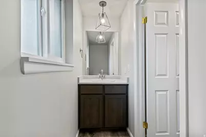 5495 S 2100 W, Roy, UT 84067 - Photo 9