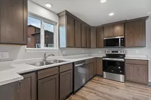 5495 S 2100 W, Roy, UT 84067 - Photo 17