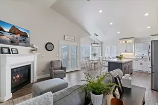 1403 Gleneagles Dr, Syracuse, UT 84075 - Photo 7