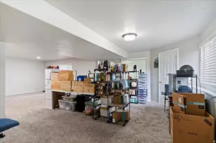 1403 Gleneagles Dr, Syracuse, UT 84075 - Photo 23