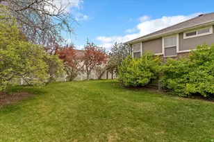 1403 Gleneagles Dr, Syracuse, UT 84075 - Photo 31