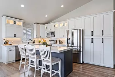 1403 Gleneagles Dr, Syracuse, UT 84075 - Photo 11