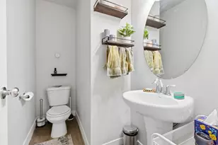 833 S Cowans Ct, Clearfield, UT 84015 - Photo 23