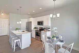 833 S Cowans Ct, Clearfield, UT 84015 - Photo 5