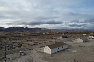 733 S Black Knl Rd, Sigurd, UT 84657 - Photo 7