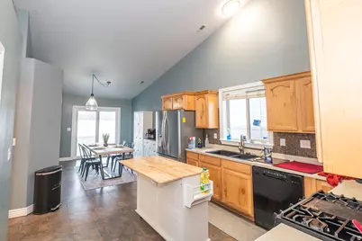 151 S Sam Gates Rd, Ogden, UT 84404 - Photo 7