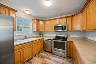 4009 E Dillons Dr, Eagle Mountain, UT 84005 - Photo 9