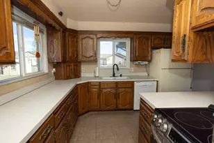 190 S Main St, Central Valley, UT 84754 - Photo 35