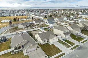 4313 N Saddle Horn Dr, Eagle Mountain, UT 84005 - Photo 27