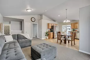 4313 N Saddle Horn Dr, Eagle Mountain, UT 84005 - Photo 5