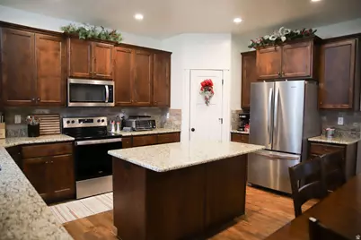 580 W Grandview Dr, Malad City, ID 83252 - Photo 17