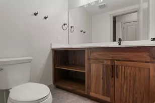 35 E 150 S, Garden City, UT 84028 - Photo 31