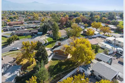 3896 S Campfire Cir W, West Valley, UT 84119 - Photo 7