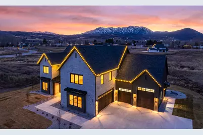 387 S 7900 E, Huntsville, UT 84317 - Photo 1