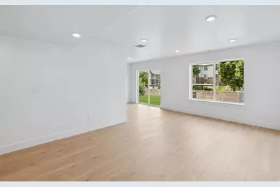 1617 N Angel St, Layton, UT 84041 - Photo 15