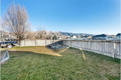 2126 E Autumn St, Eagle Mountain, UT 84005 - Photo 19