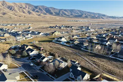 2126 E Autumn St, Eagle Mountain, UT 84005 - Photo 29