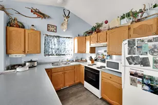 2126 E Autumn St, Eagle Mountain, UT 84005 - Photo 7