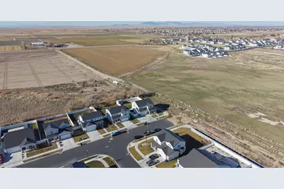 3214 S Fields Ave, Syracuse, UT 84075 - Photo 43