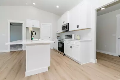 253 N 300 W, Preston, ID 83263 - Photo 15