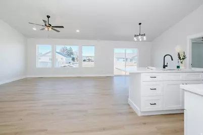 253 N 300 W, Preston, ID 83263 - Photo 11