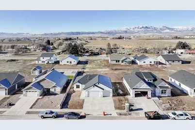 253 N 300 W, Preston, ID 83263 - Photo 7