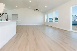 253 N 300 W, Preston, ID 83263 - Photo 9