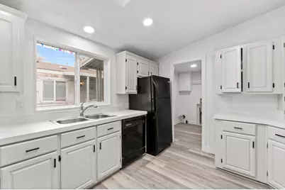 4967 S La Contessa Dr E #A029, Salt Lake City, UT 84117 - Photo 3