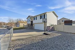 3713 W Christy Hill Way, Taylorsville, UT 84118 - Photo 3