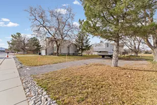 160 Country Club Dr, Stansbury Park, UT 84074 - Photo 25