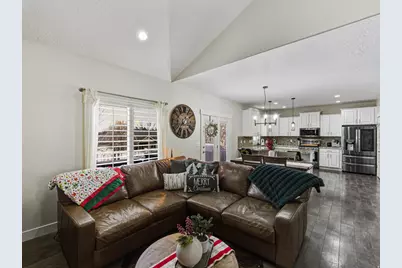 10333 S Wapati Moon Pl, South Jordan, UT 84095 - Photo 9