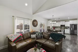 10333 S Wapati Moon Pl, South Jordan, UT 84095 - Photo 9