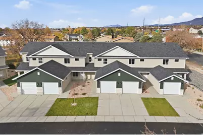 1627 N Angel St, Layton, UT 84041 - Photo 3