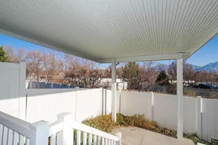10027 S Remembrance Ln, South Jordan, UT 84095 - Photo 9