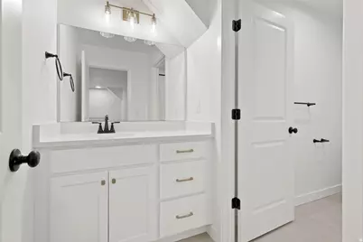 7043 W Lake Ave, South Jordan, UT 84009 - Photo 21