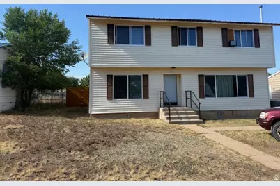 280 W Uranium Dr, Monticello, UT 84535 - Photo 1