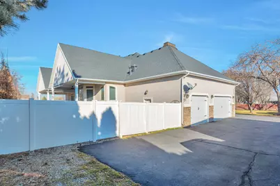 2737 W 9850 S, South Jordan, UT 84095 - Photo 33