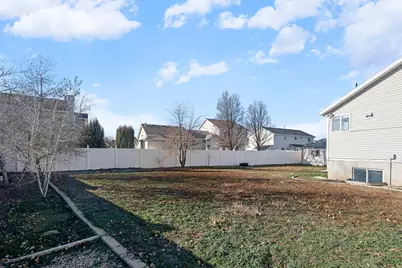 8246 S Creekwood Cir, West Jordan, UT 84088 - Photo 37