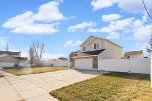 8246 S Creekwood Circle, West Jordan, UT 84088 - Photo 5